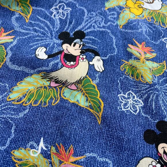 Disney Fab Four Tropical Hawaiian 4-Pocket Scrub Top Sz M - Picture 7 of 10